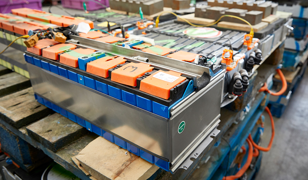 Neues Verfahren zur Rückgewinnung von Wertstoffen aus Batterien | Smart battery recycling